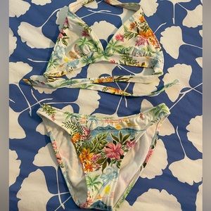 Roxy Hawaiian-print bikini